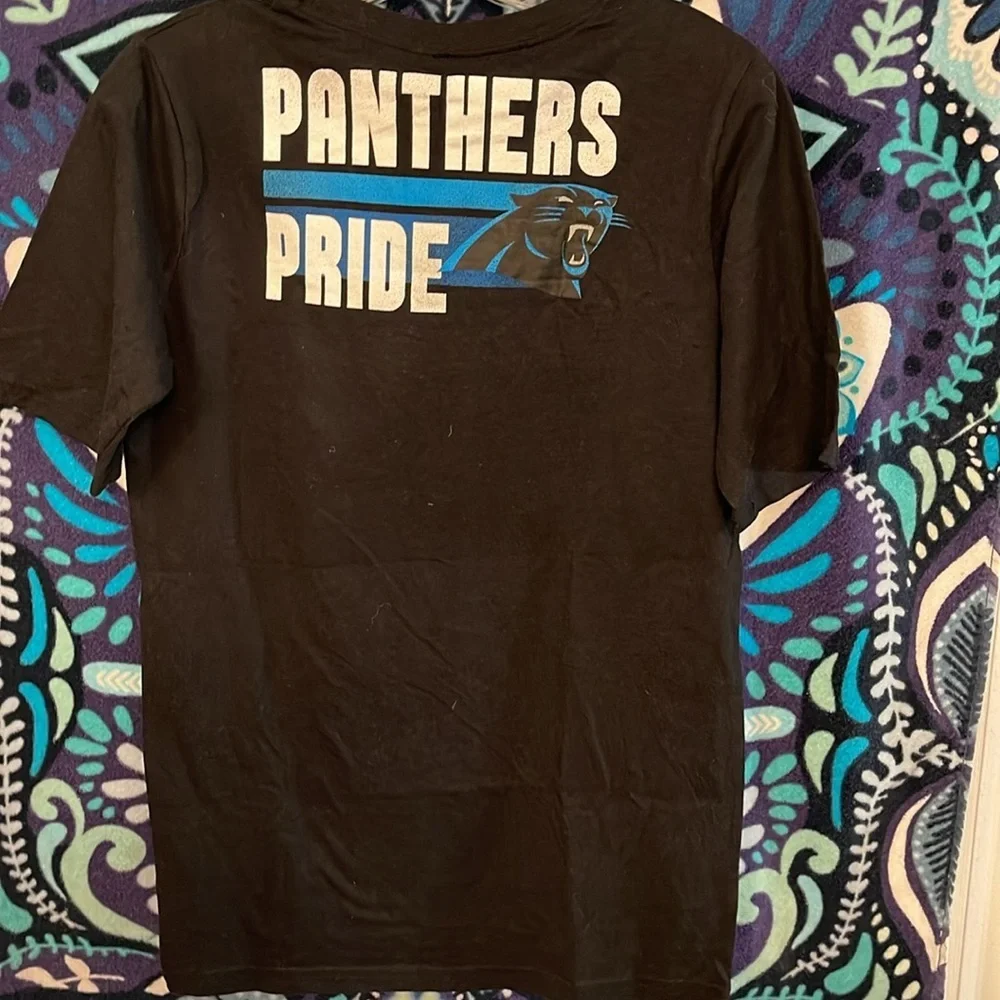 NWT kid’s Carolina Panthers Nike tshirt XL